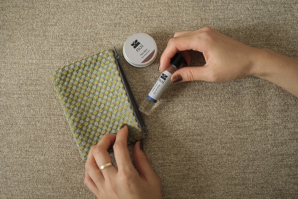 Roll-on aroma oil <001 Kuromoji Care>